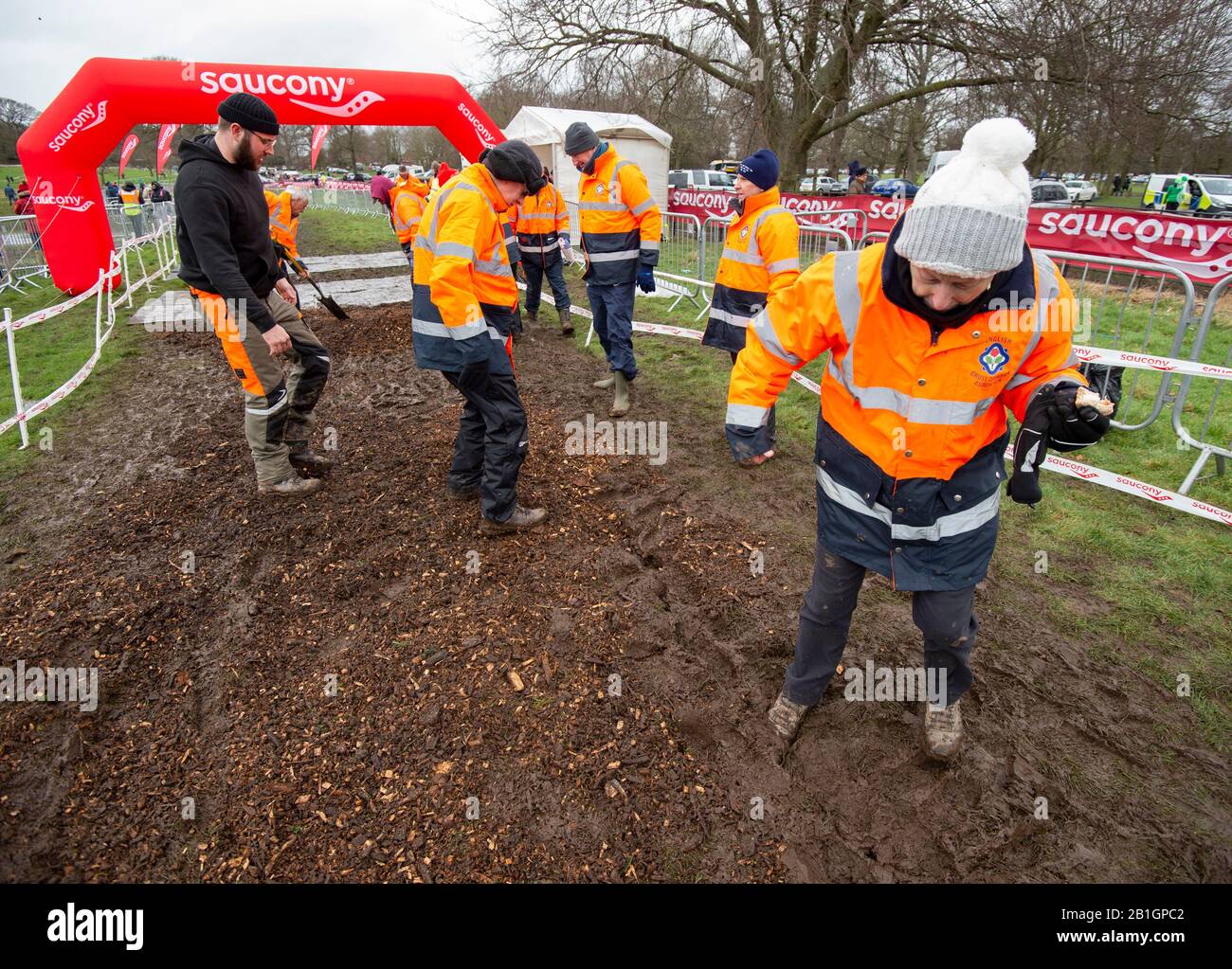 NOTTINGHAM - ENGLAND - 22 FEB:  Official’s repairing the course at the English National Cross Country Championships, Wollaton Park, Nottingham, Englan Stock Photo
