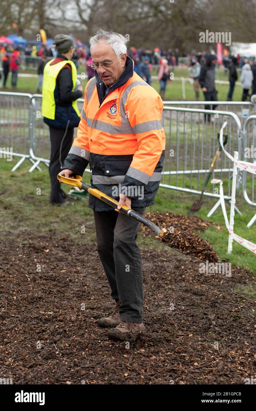 NOTTINGHAM - ENGLAND - 22 FEB:  Official’s repairing the course at the English National Cross Country Championships, Wollaton Park, Nottingham, Englan Stock Photo