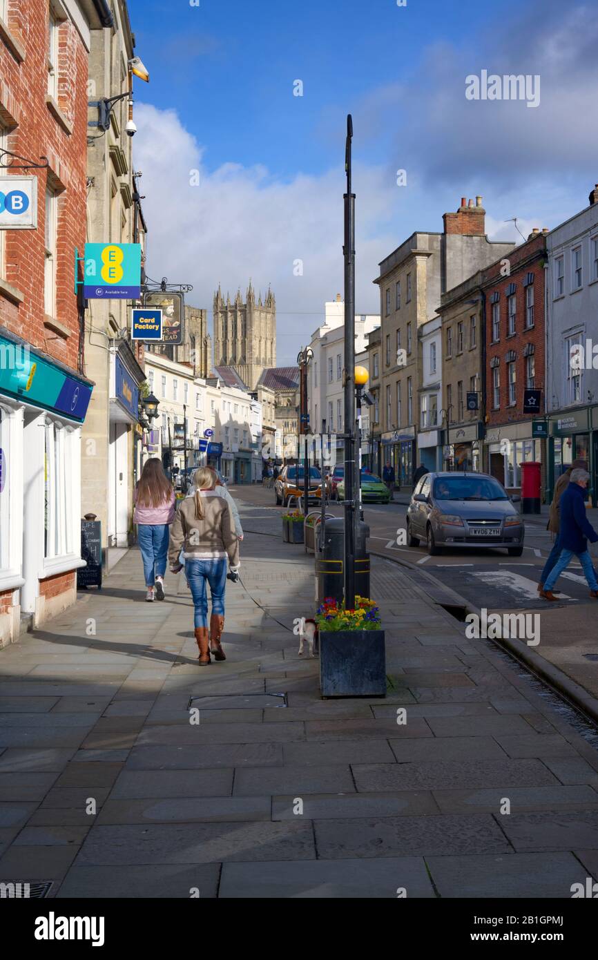 High street wells somerset england hi-res stock photography and images ...