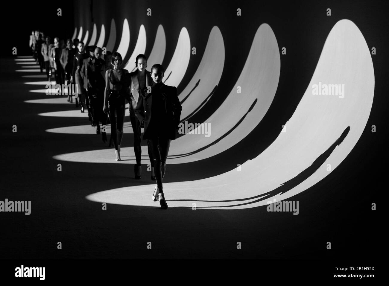 Worldwide fashion show Black and White Stock Photos & Images - Alamy