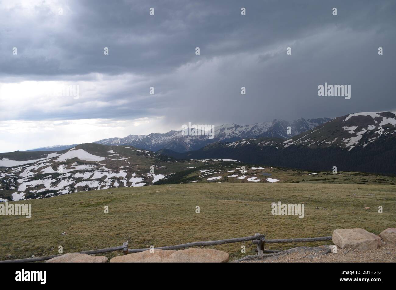 Summer in Rocky Mountain National Park: Dark Clouds Over Mt Stratus, Mt Nimbus, Mt Cumulus, Howard Mtn, Mt Cirrus & Lead Mtn of the Never Summer Mtns Stock Photo