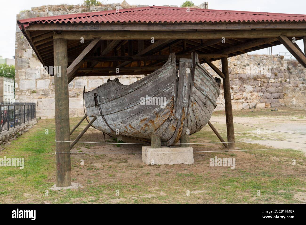 Old ship barge (capar) in Sinop, Turkey Stock Photo - Alamy