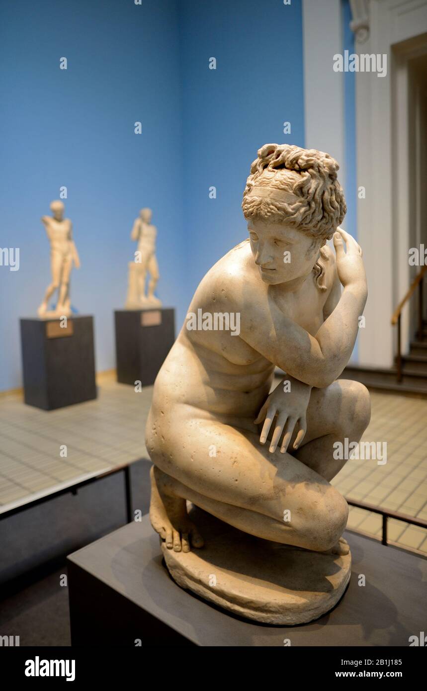 London, England, UK. British Museum, Bloomsbury. The Lely Venus- marble statue of the crouching Venus. Copy of a Hellenistic original by Doidalses of Stock Photo