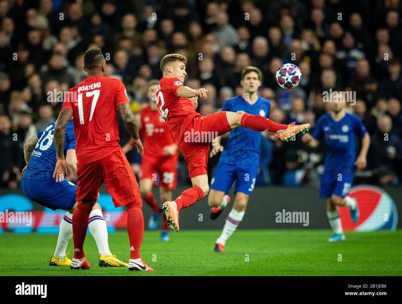 London, 25.02.2020 Joshua Kimmich (FCB) Chelsea London - FC Bayern München  DFL regulations prohibit any use of photographs as image sequences and/or Stock Photo