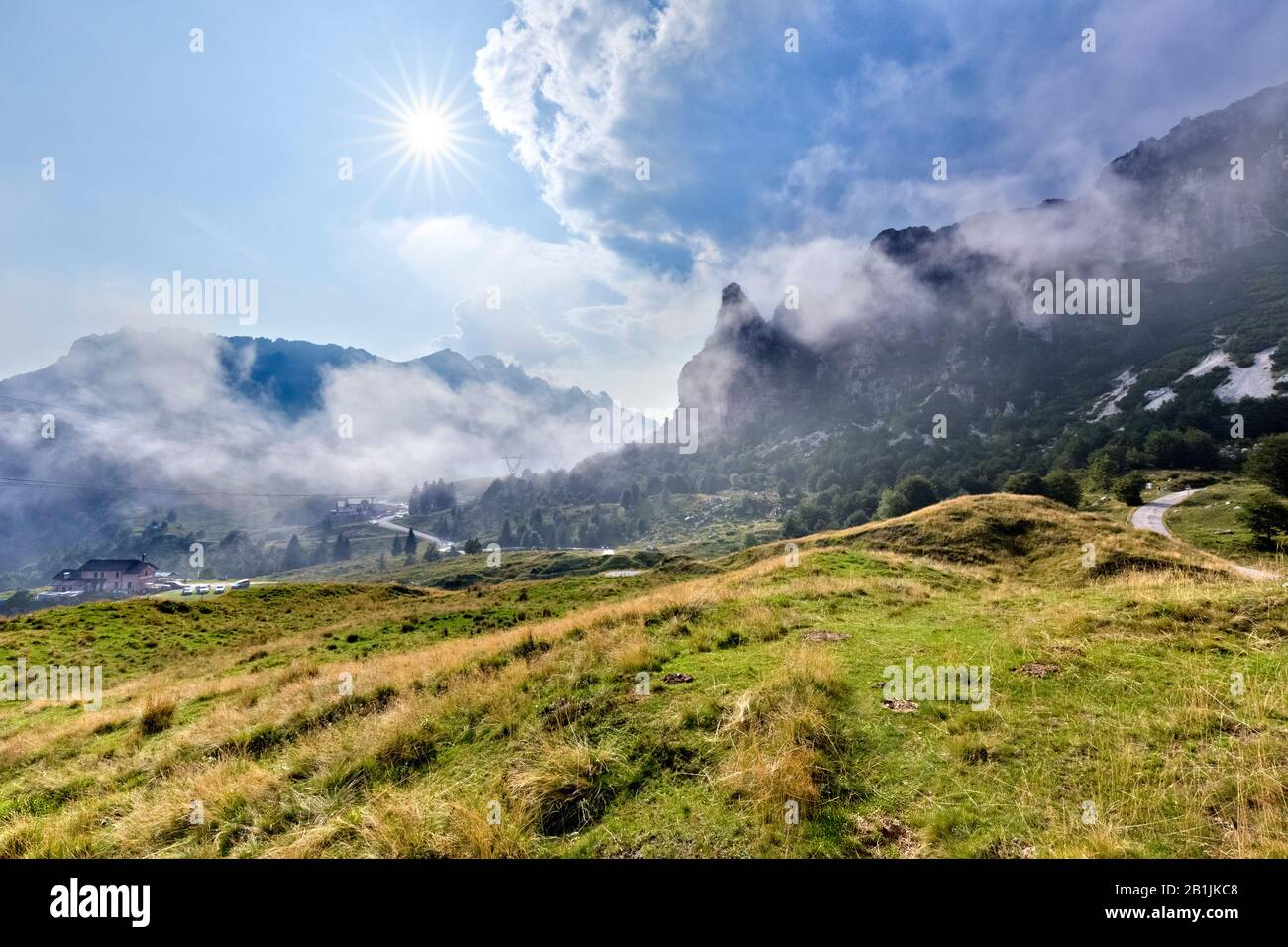 The Campogrosso pass, on the right the mount La Sisilla. Piccole Dolomiti, Vicenza province, Veneto, Italy, Europe. Stock Photo