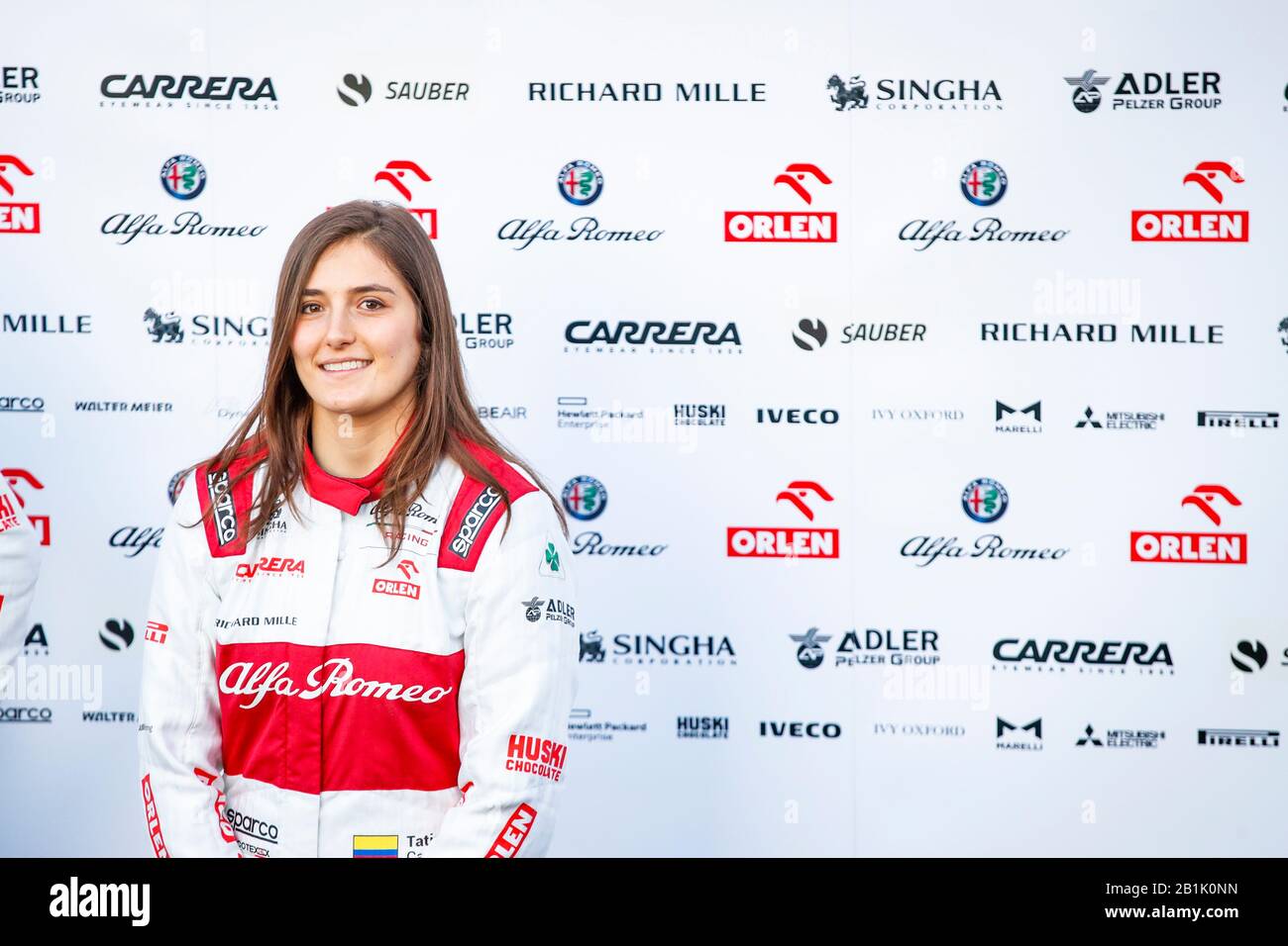 タチアナカルデロン直筆サイン入り2Lサイズ写真…Tatiana Calderón 66-gradient-racing-ford-mustan.jpg