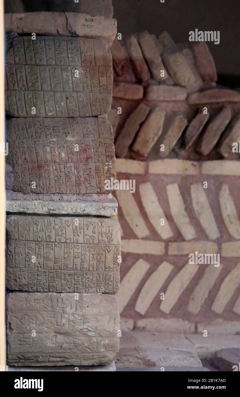 Cuneiform bricks in wall. South Mesopotamia. Early Dynasties Period Girsu (Telloh). Istanbul Archaeological Museum. Istanbul. Stock Photo