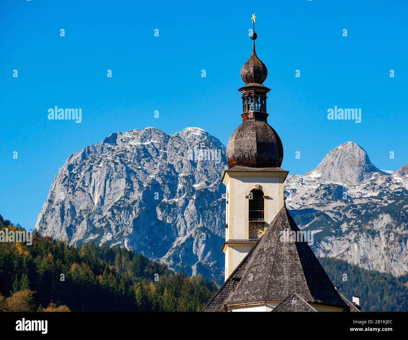 Parish church Sankt Sebastian with Reiteralpe, Ramsau, Berchtesgadner Land, Upper Bavaria, Bavaria, Germany Stock Photo