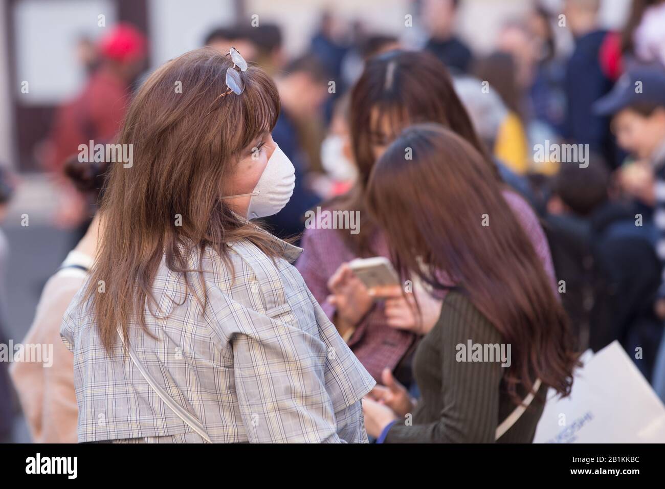 Roma, Italy. 25th Feb, 2020. People wear antivirus masks to protect themselves from Corovinavirus in Rome, in Piazza della Rotonda, in front of the Pantheon (Photo by Matteo Nardone/Pacific Press/Sipa USA) Credit: Sipa USA/Alamy Live News Stock Photo