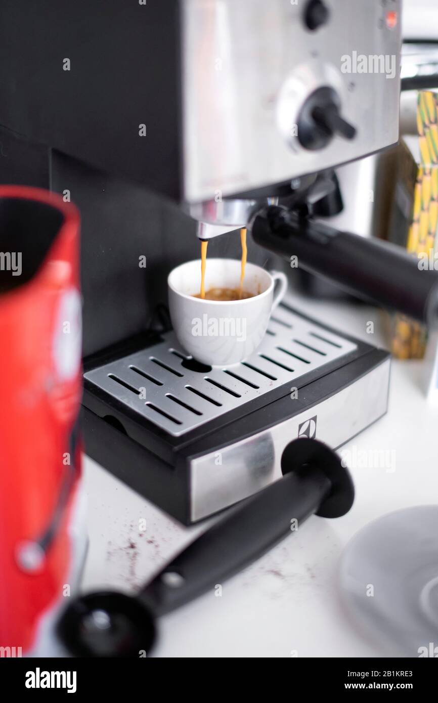 https://c8.alamy.com/comp/2B1KRE3/budapest-hungary-april-1-2019-coffee-making-process-with-household-electrolux-coffee-machine-2B1KRE3.jpg