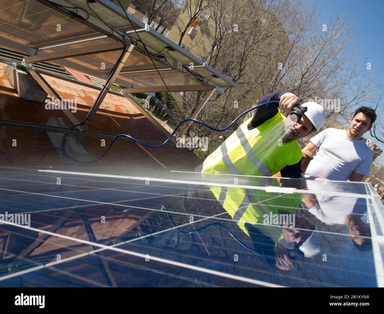 Dusty solar panels hi-res stock photography and images - Alamy