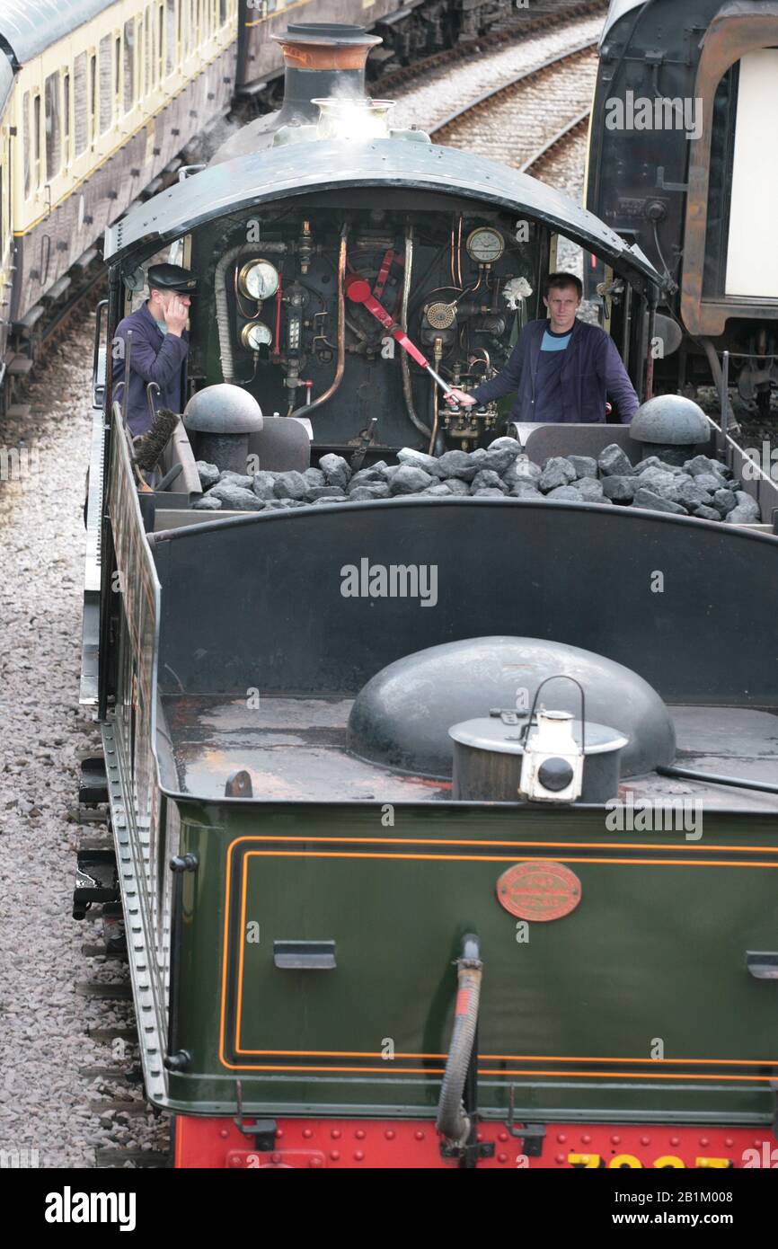 GWR 7800 "Manor" class No. 7827 "Lydham Manor" running round the train, Kingswear