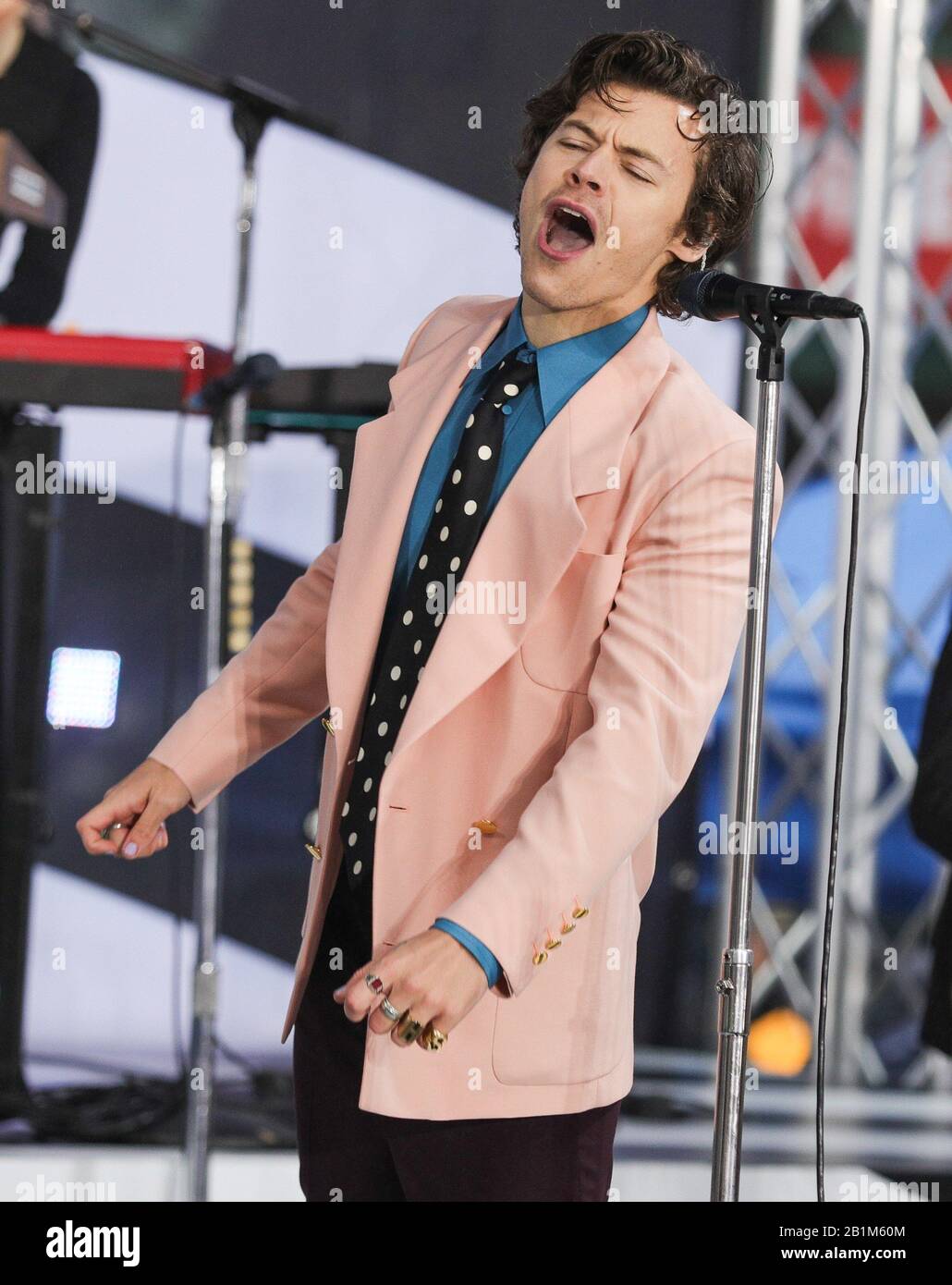 New York, NY, USA. 26th Feb, 2020. Harry Styles on stage for Harry Styles  in Concert on the NBC Today Show, Rockefeller Center Today Show Plaza, New  York, NY February 26, 2020.