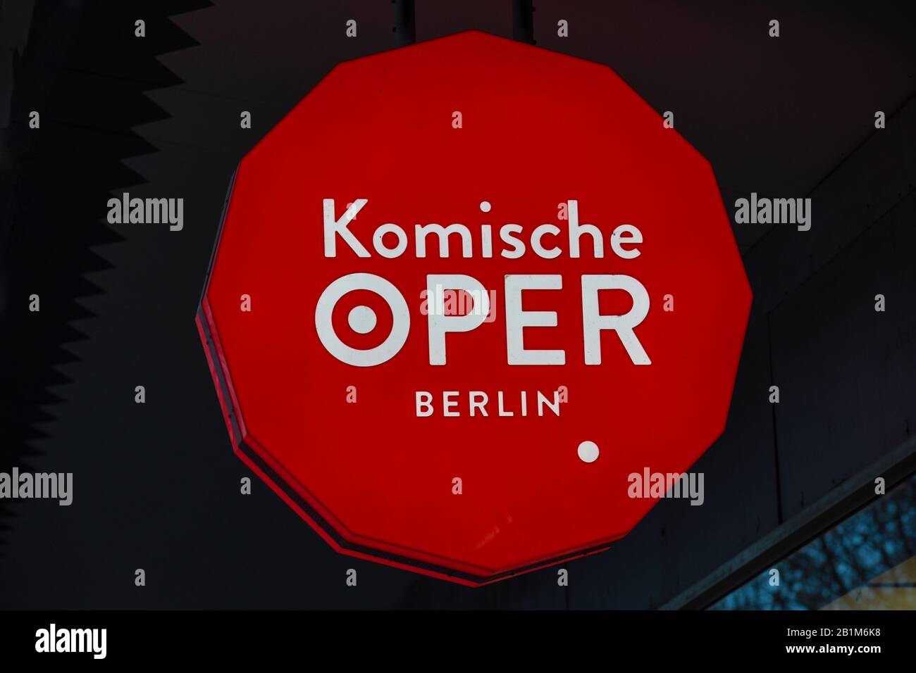 Leuchtwerbung, Komische Oper, Behrenstraße, Mitte, Berlin, Deutschland Stock Photo