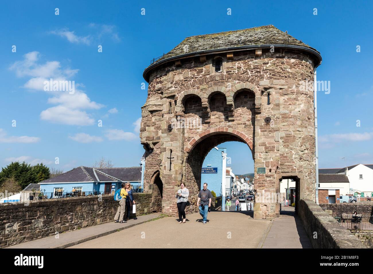 Fortified gateway on the bridge over the river Monnow, Monmouth, Wales, UK Stock Photo