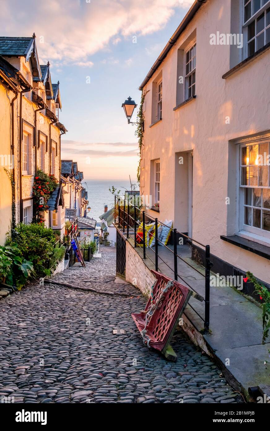 Clovelly North Devon, cobbled streets, quaint village, traditional ...
