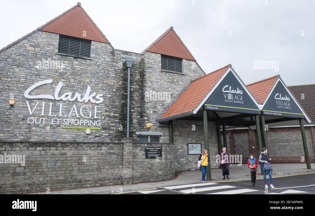 Clarks Village,Clarks,factory shop,village ,outlet,shop,shops,retail,Street,near,Glastonbury,Somerset,England,English,GB,Geat,Britain,British,UK  Stock Photo - Alamy