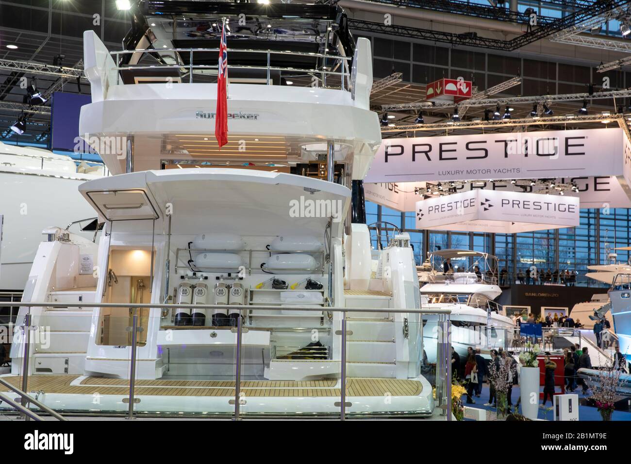 Sunseeker Predator 60 auf der 51. Boot Düsseldorf - Bootsmesse und  Wassersportmesse in der Messe Düsseldorf. Düsseldorf, 19.01.2020 Stock  Photo - Alamy