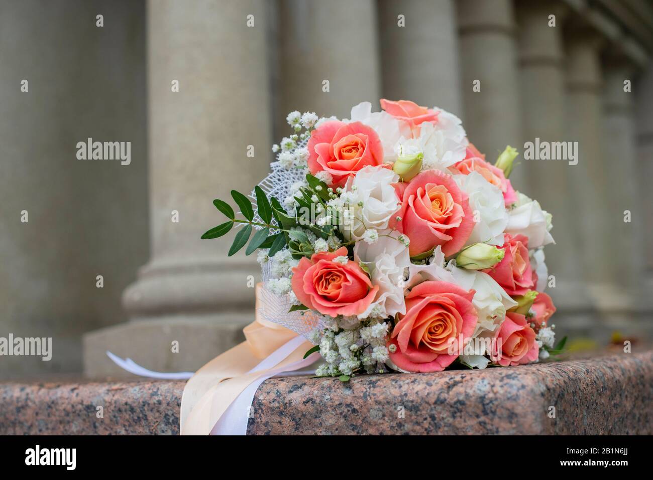 beautiful bridal bouquet of roses for a wedding Stock Photo - Alamy