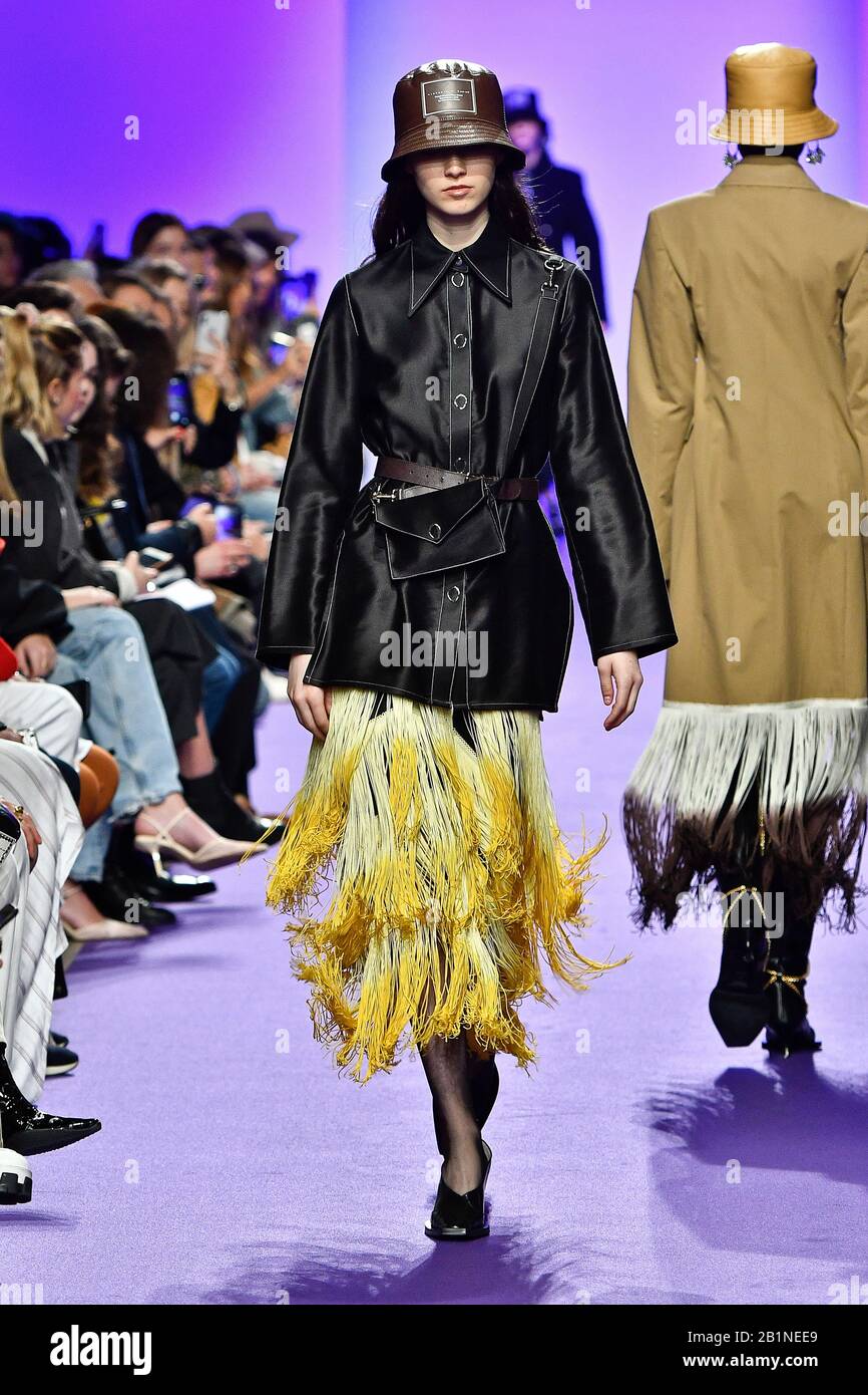 Paris, France. 25th Feb, 2020. Model walks on the runway at the Victoria/Thomas fashion show during Fall/Winter 2020/2021 Fashion Week in Paris, France on Feb 25, 2020. (Photo by Jonas Gustavsson/Sipa USA) Credit: Sipa USA/Alamy Live News Stock Photo