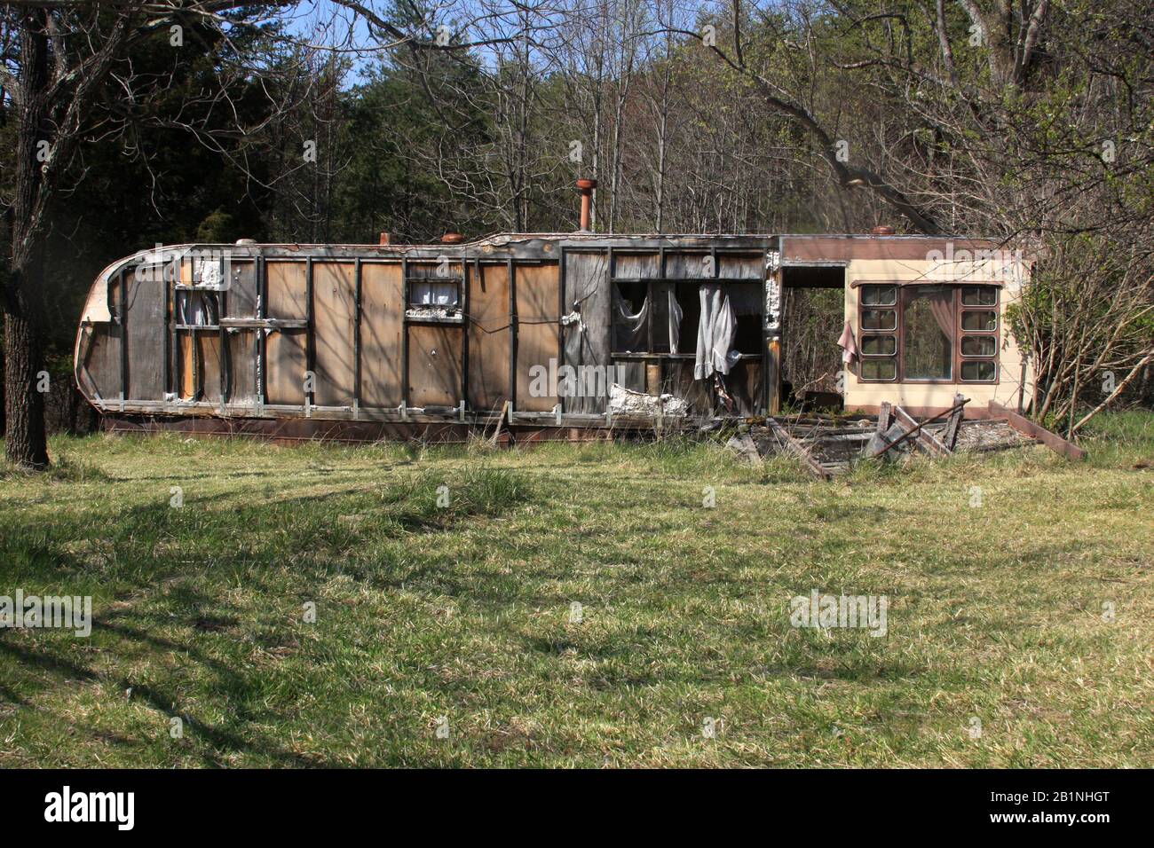 Poor Mobile High Resolution Stock Photography and Images Alamy