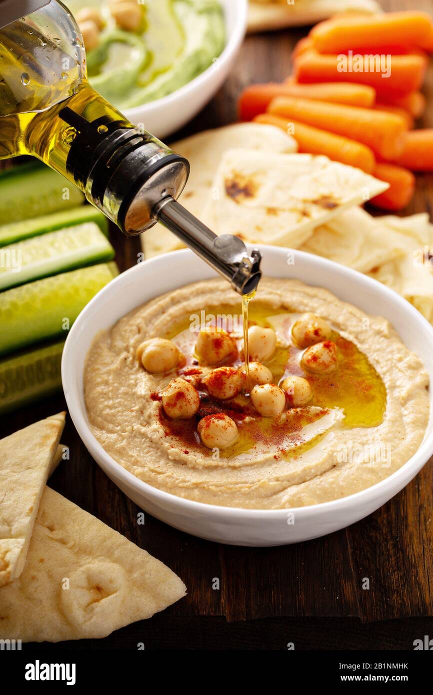 Homemade hummus with flatbread Stock Photo Alamy