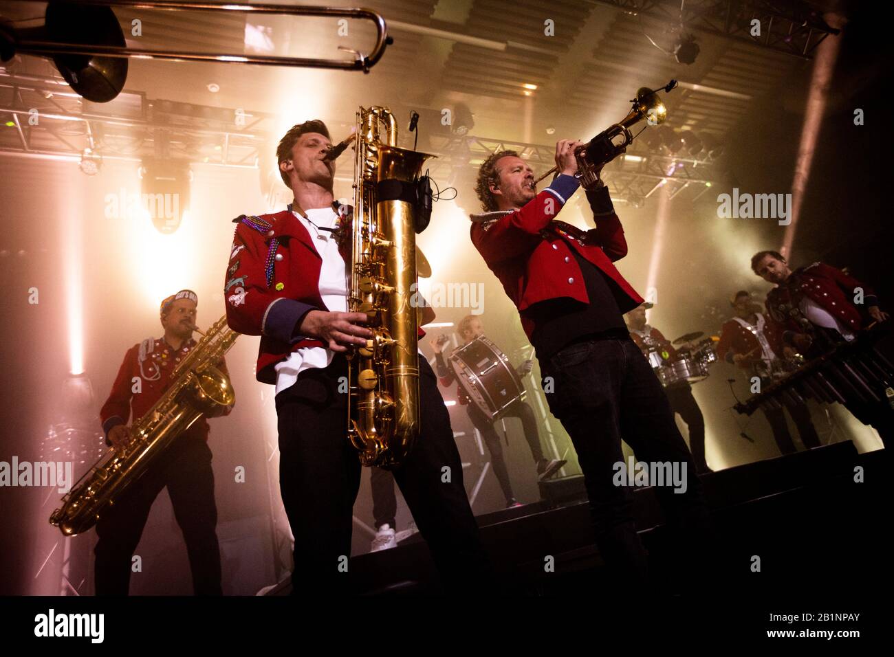 Meute band hi-res stock photography and images - Alamy