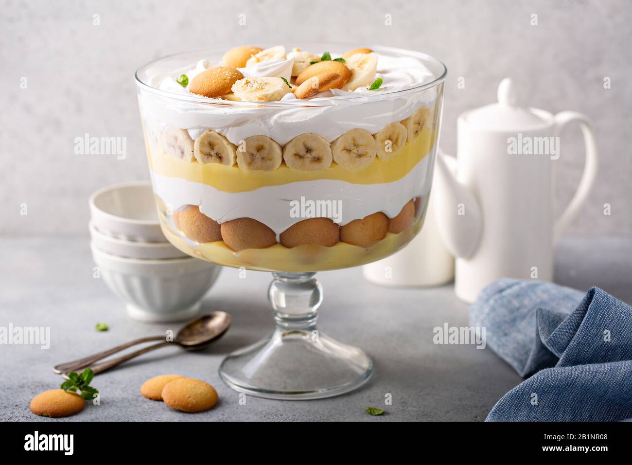 Banana pudding trifle in a large digh Stock Photo Alamy