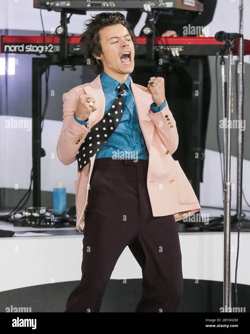 Harry Styles High Resolution Stock Photography and Images Alamy