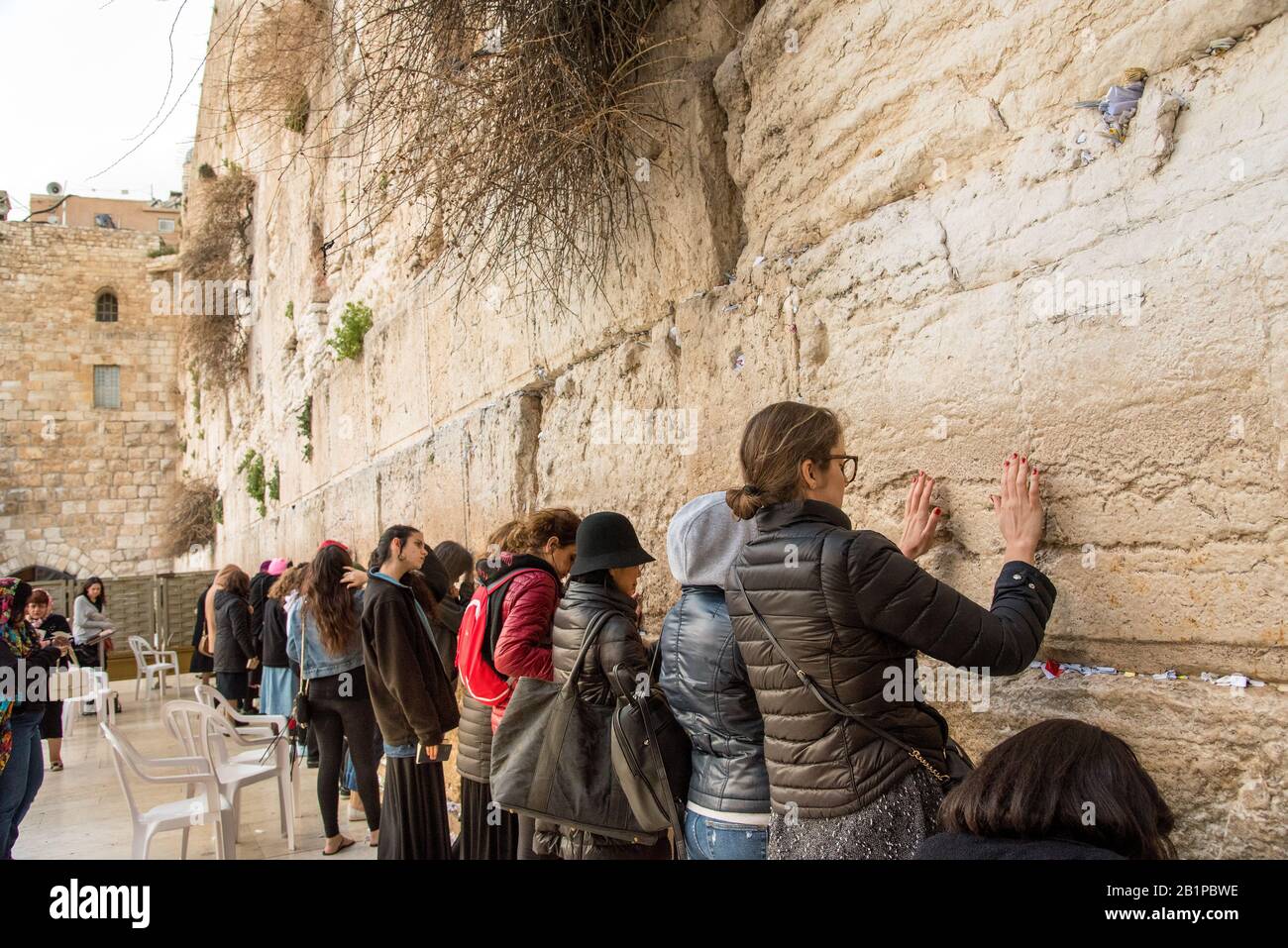 Praying at the wailing wall, Jerusalem, Israel Stock Photo Alamy