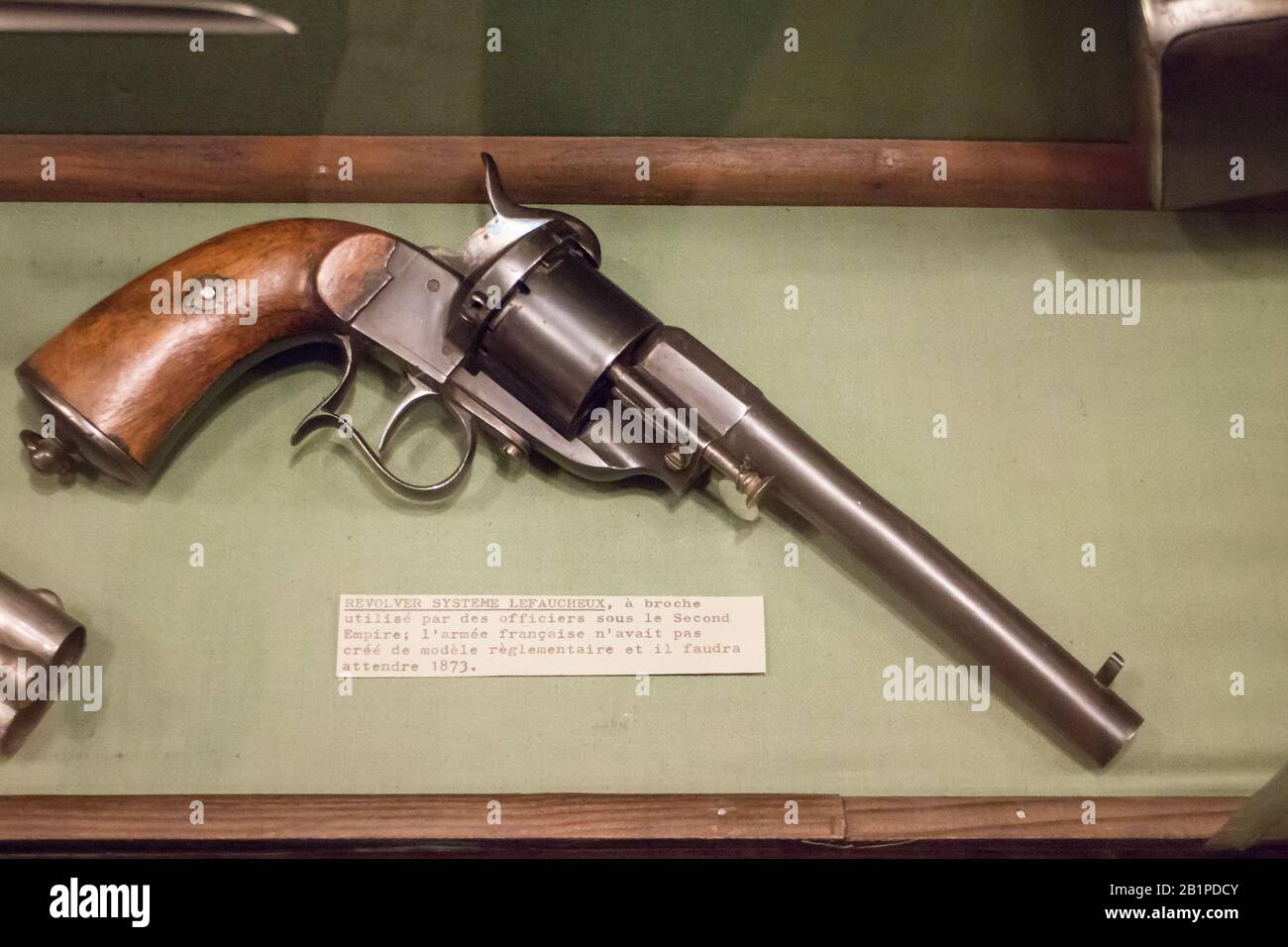 Musée de l'Emperi,Salon-de-Provence : Revolver système LEFAUCHEUX,cartouche à broche Stock Photo
