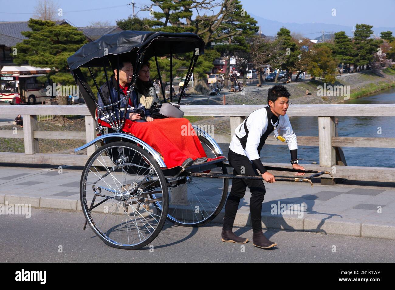 Rickshaw ride in arashiyama hi-res stock photography and images - Alamy