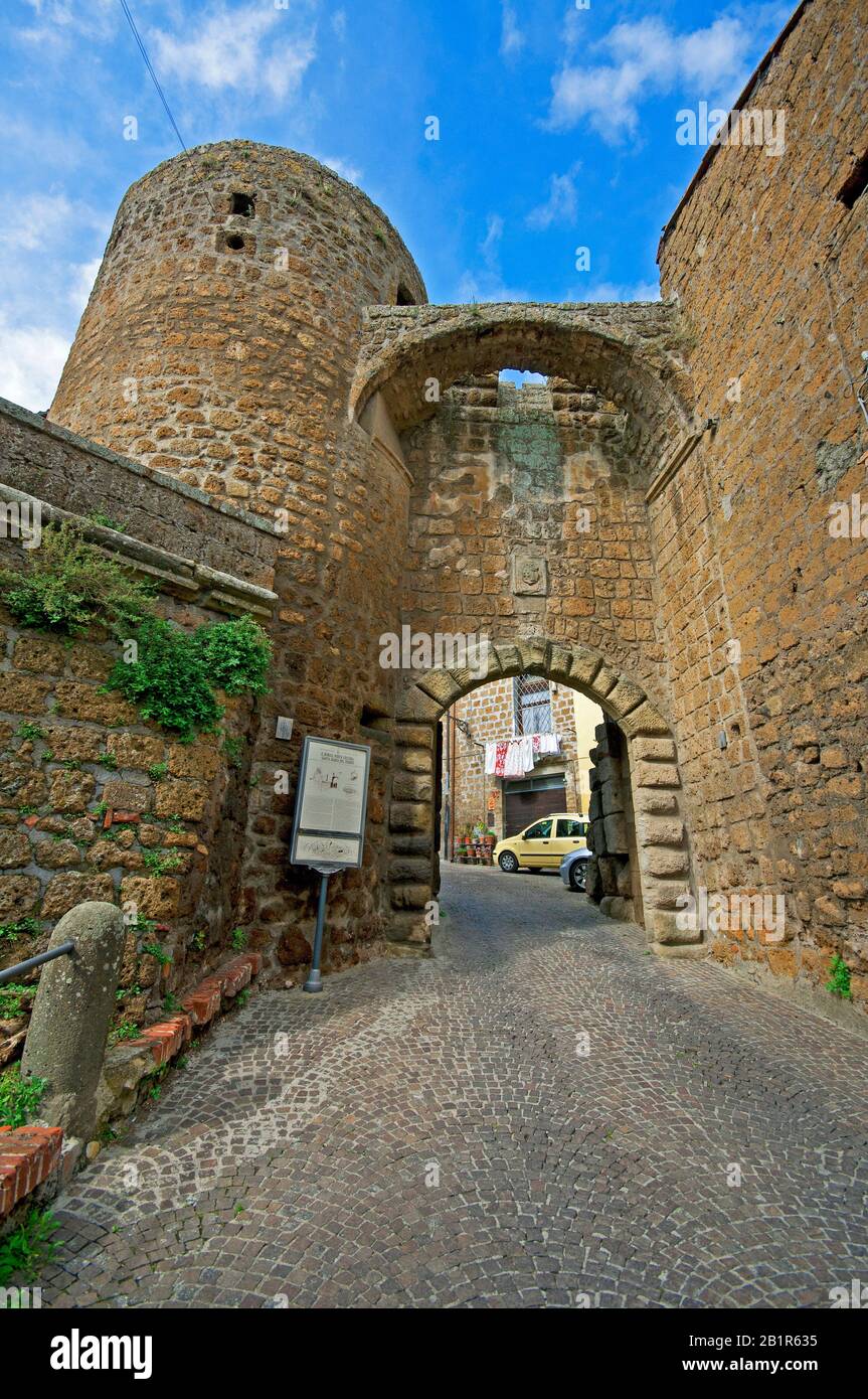 Porta Vecchia (Porta Franceta) in Sutri, Lazio, Italy Stock Photo