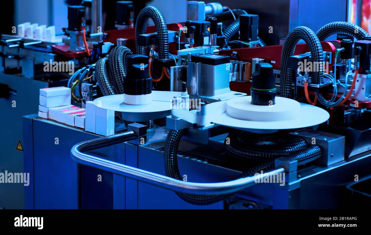 Die cutting machine hires stock photography and images Alamy