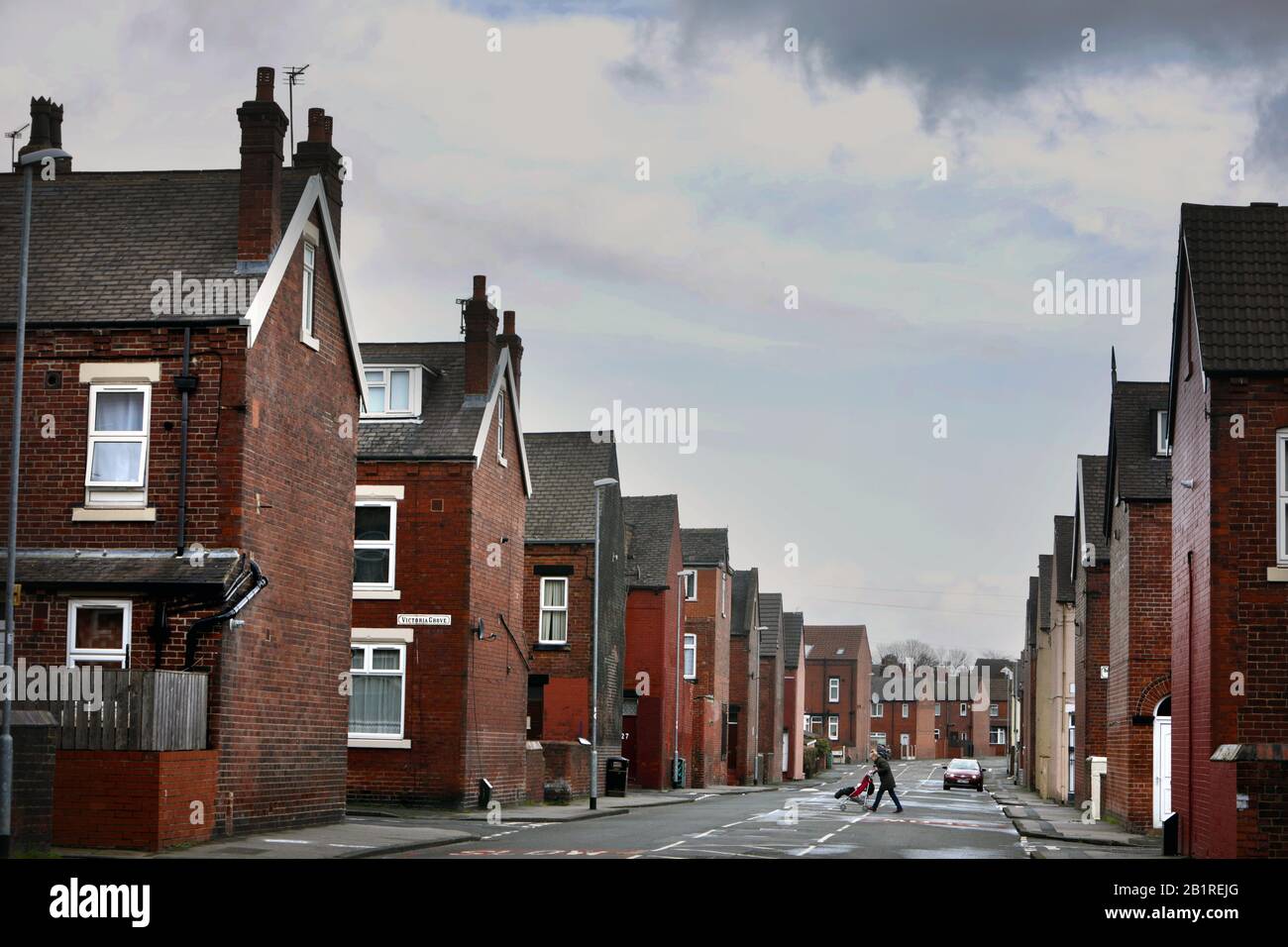 Uk family social housing hi-res stock photography and images - Alamy