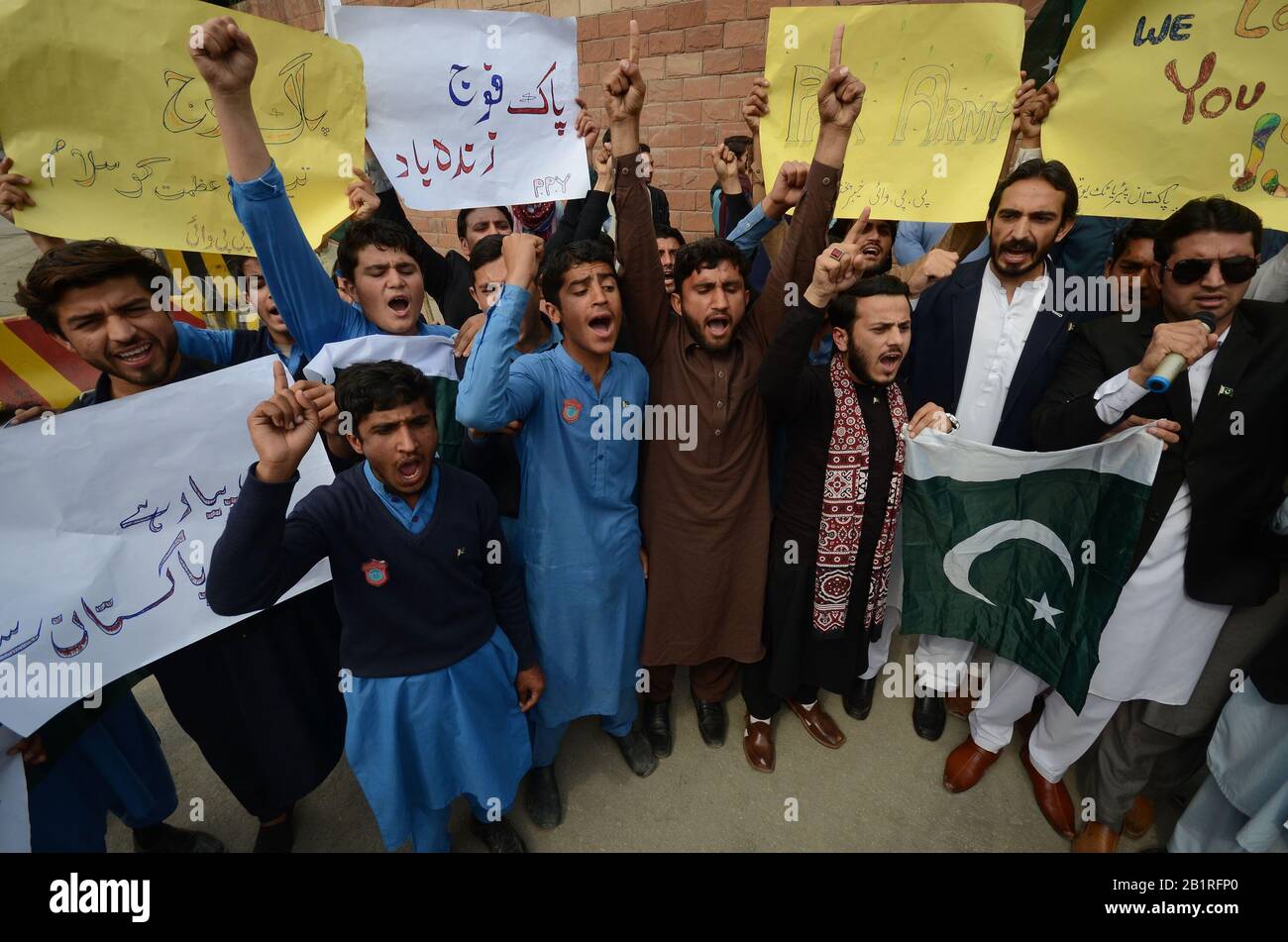 Peshawar Pakistan 27th Feb Pakistan Patriotic Youth Kp Members Protest In Favor Of Pak Army From Press Club To Governor House Protesters Also Burning The Picture Of Indian Pm Narenda Modi