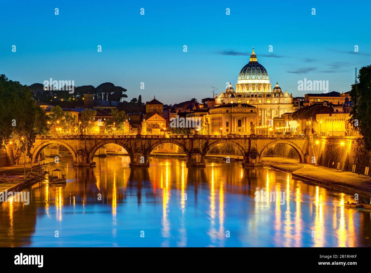 Night view at St. Peter's cathedral in Rome, Italy Stock Photo