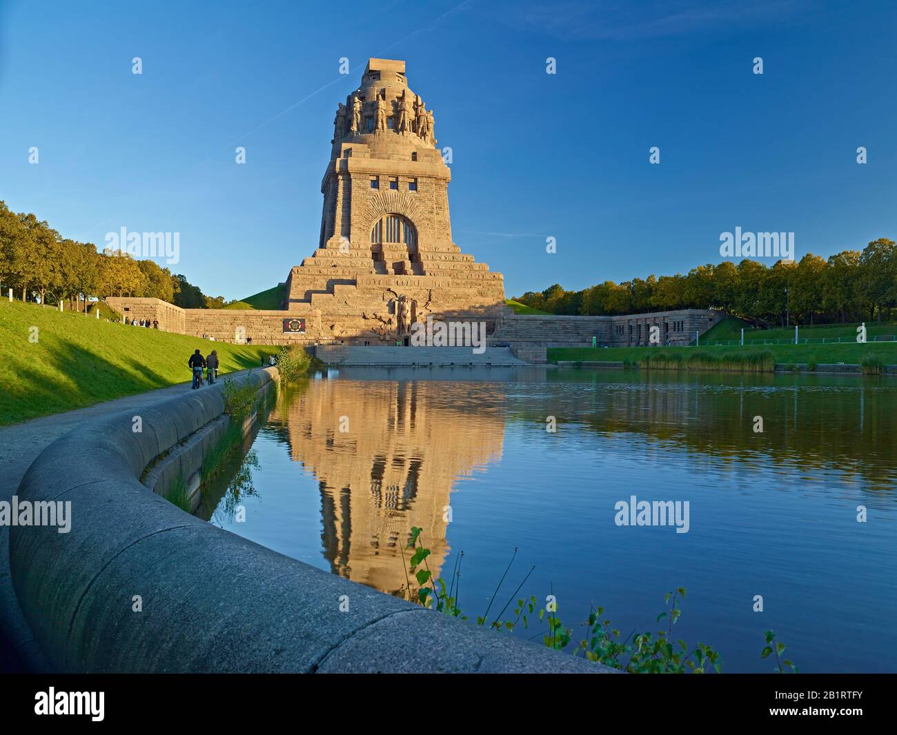 Volkerschlachtdenkmal in leipzig hi-res stock photography and images ...