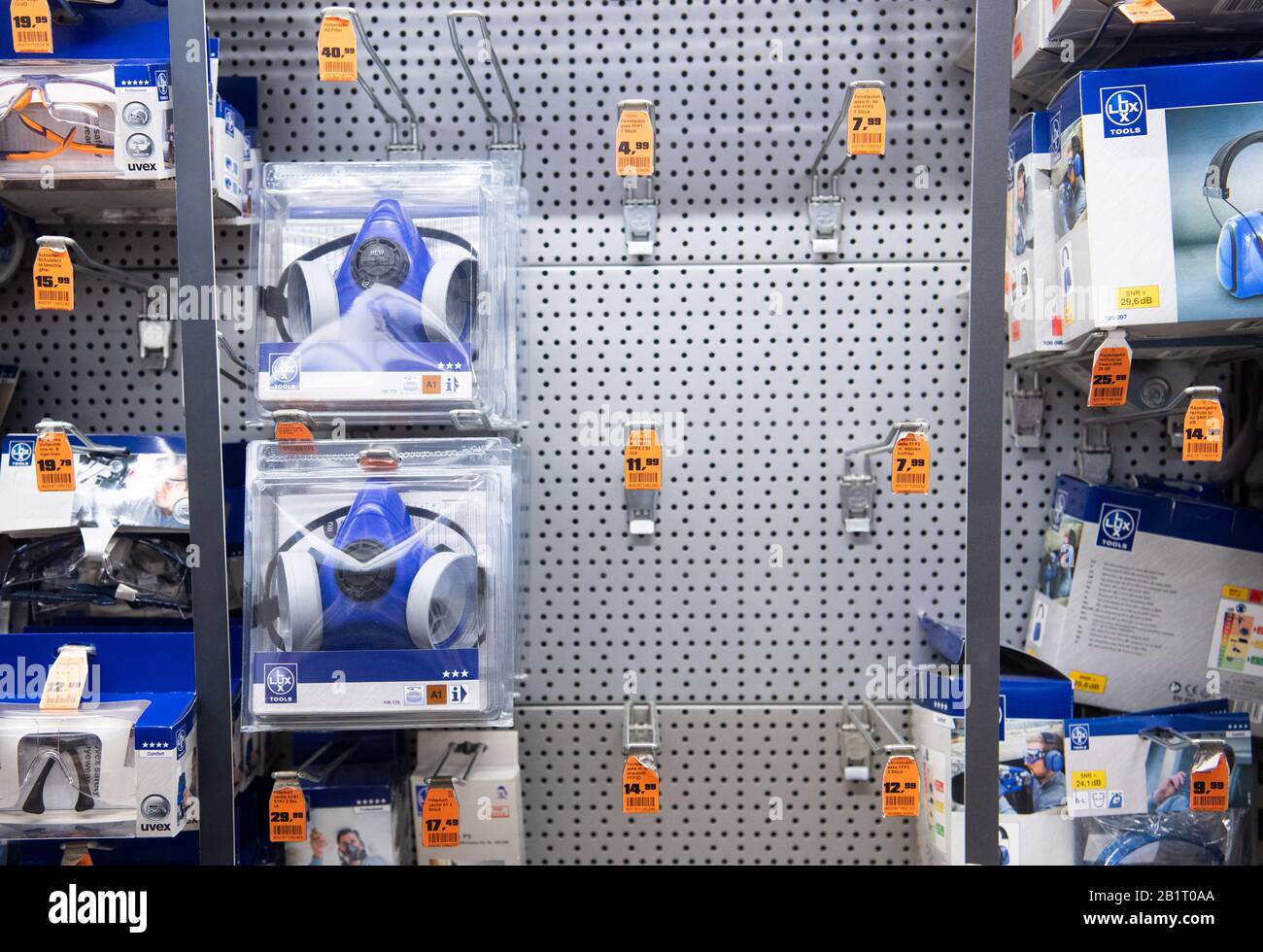 Hanover, Germany. 27th Feb, 2020. Breathing masks are almost sold out