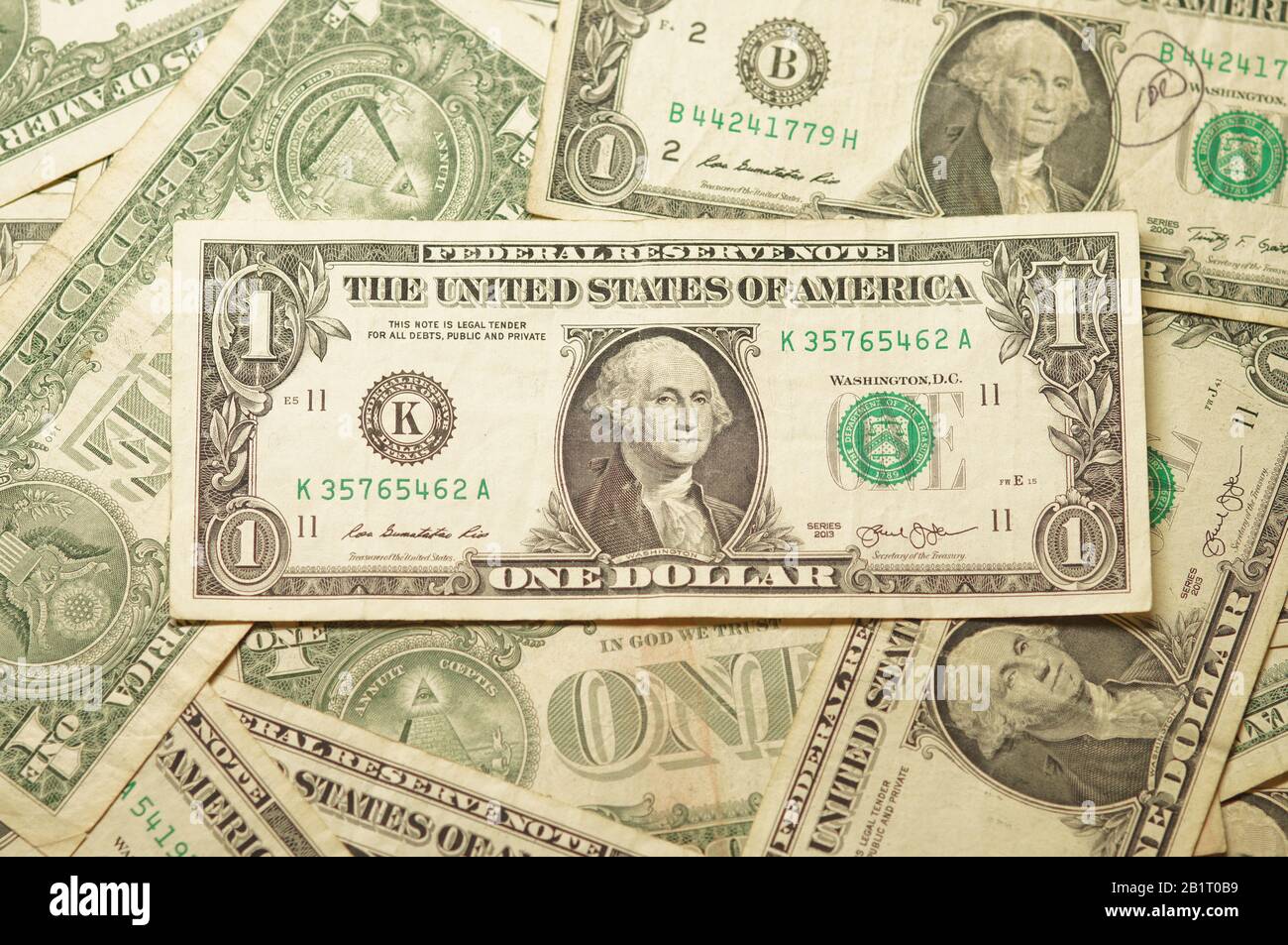 US 1 dollar bills $1 greenback buck single Stock Photo