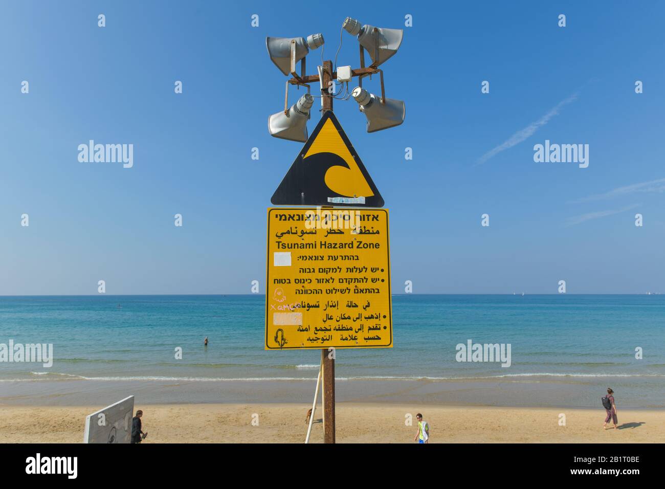 Warnschild Tsunami, Strand, Tel Aviv, Israel Stock Photo