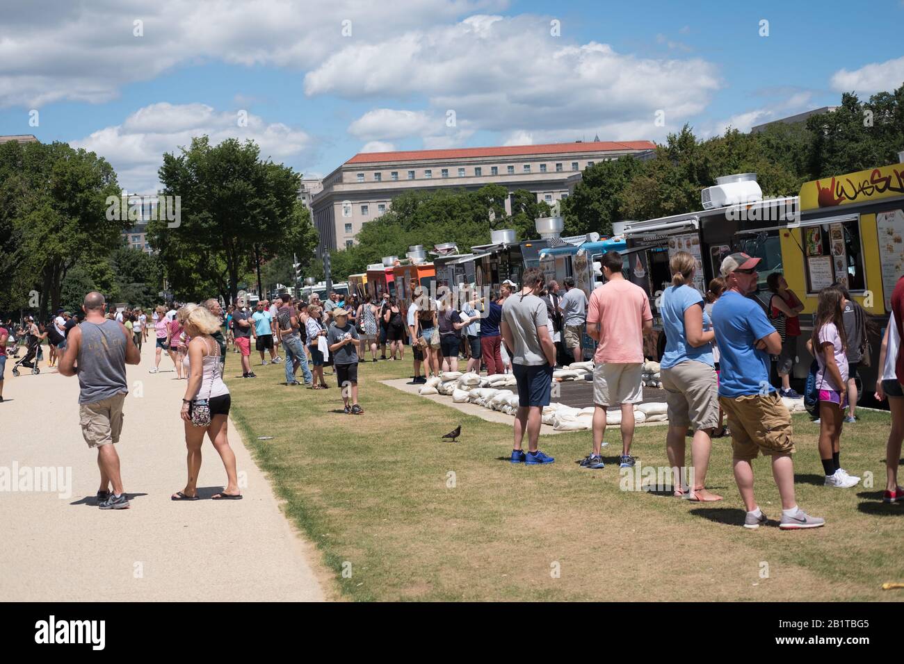 Washington dc food trucks hi-res stock photography and images - Alamy
