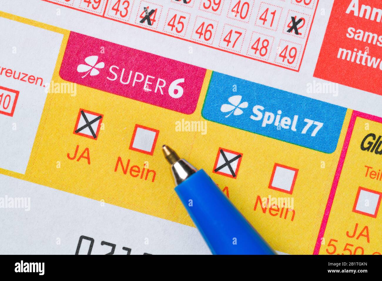 Spielschein, Lotto, Super 6 und Spiel 77 Stock Photo - Alamy