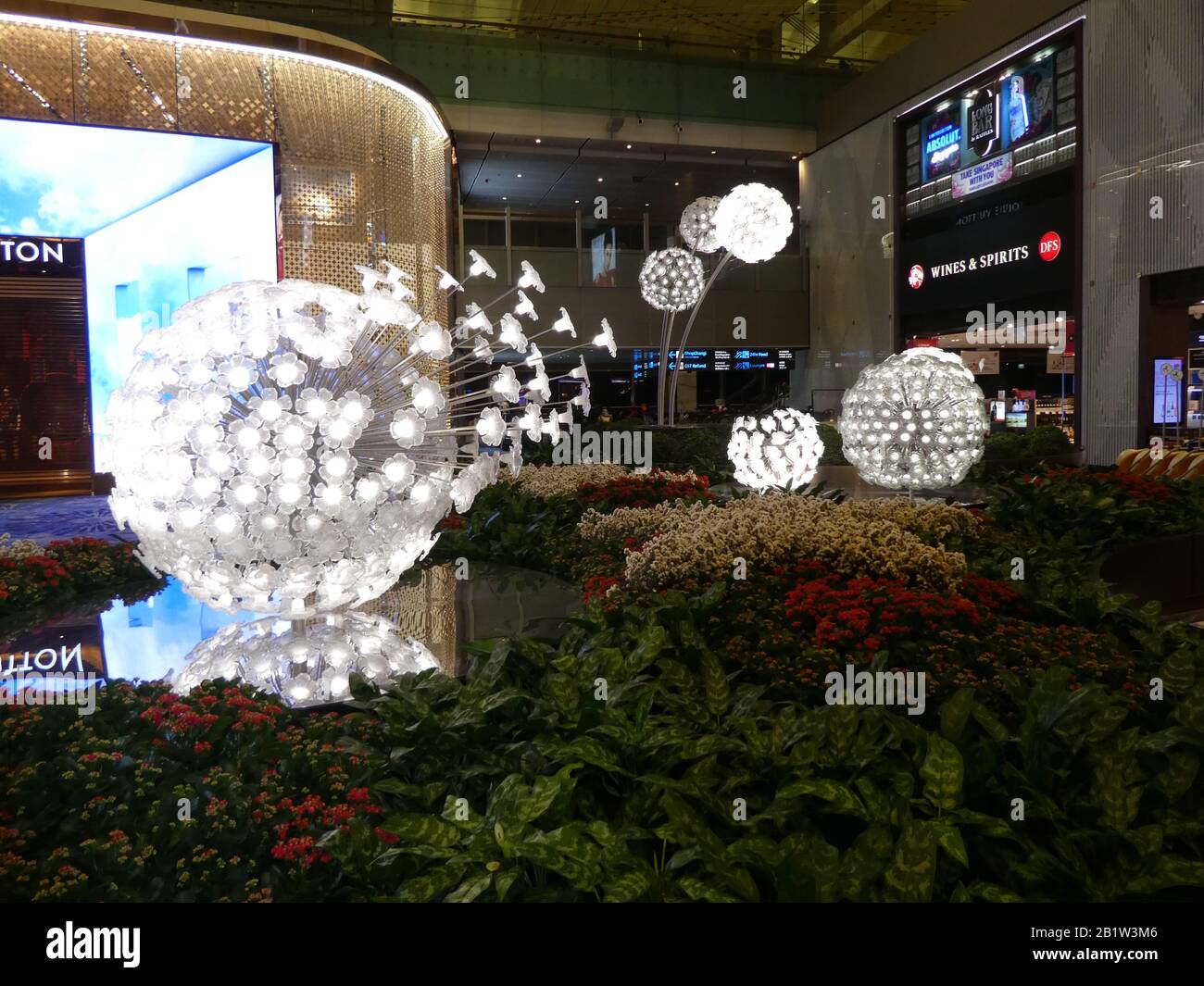Changi airport garden hi-res stock photography and images - Alamy