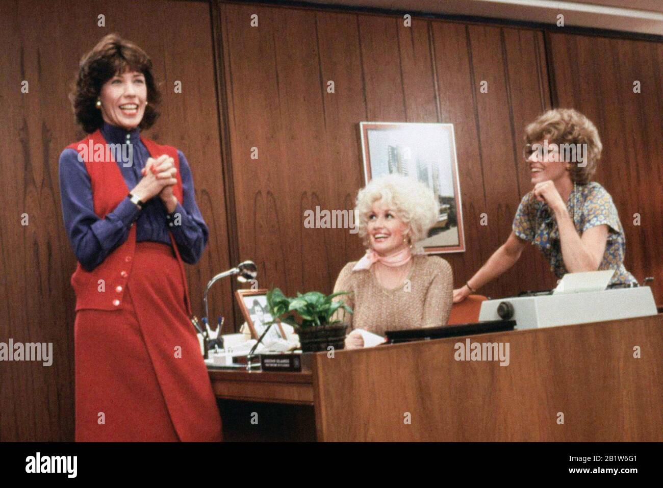 Jane Fonda, Lily Tomlin, Dolly Parton, '9 to 5' (1980) (aka Nine to Five) Photo Credit: 20th Century Fox / The Hollywood Archive  File Reference # 33962-237THA Stock Photo