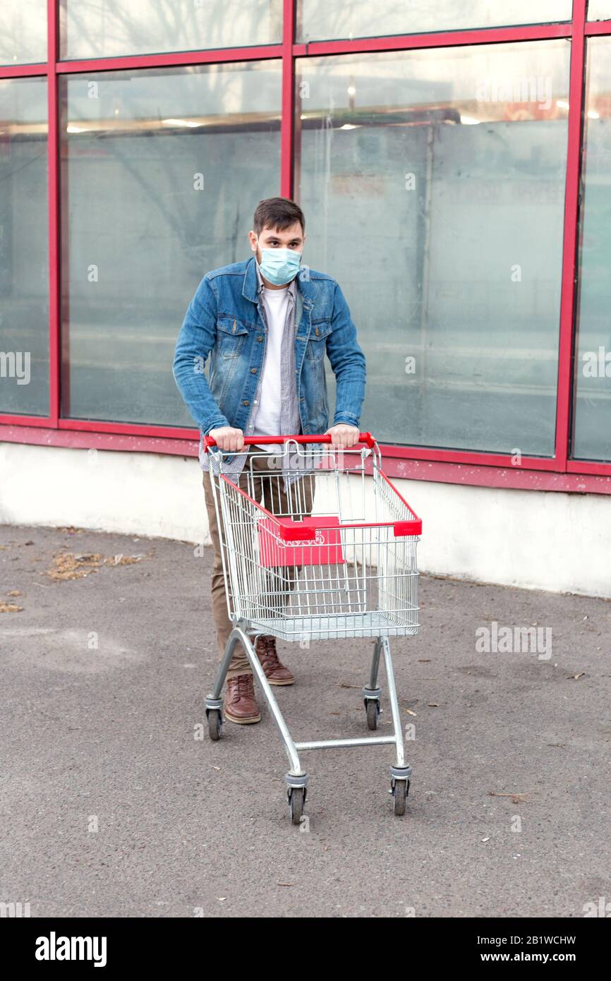 Panic purchases hi-res stock photography and images - Alamy