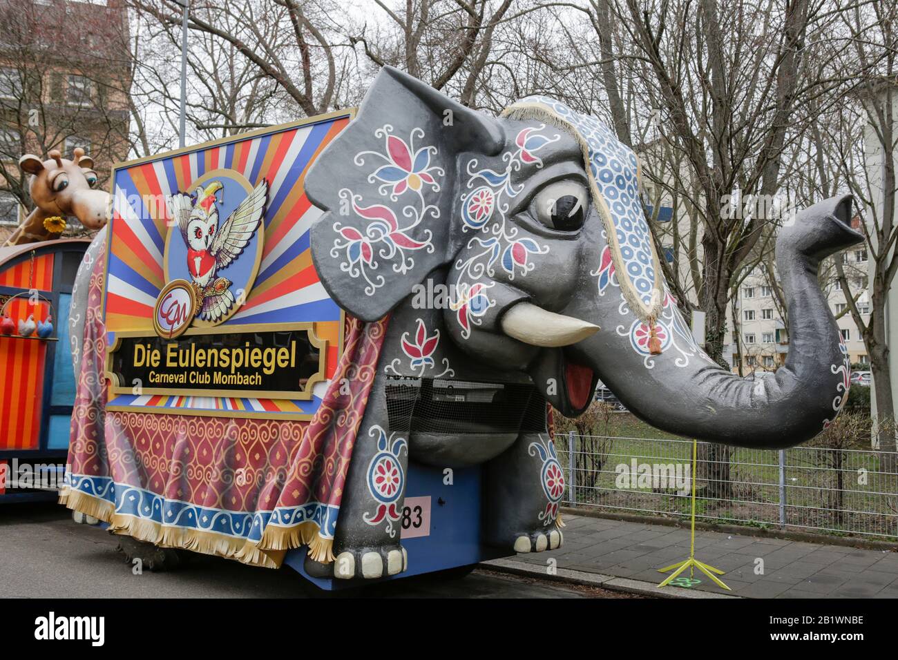 Mainz, Germany. 24th February 2020. A float from the Carneval Club Mombach Die Eulenspiegel in the form of an elephant takes part in the Mainz Rose Monday parade. Around half a million people lined the streets of Mainz for the traditional Rose Monday Carnival Parade. The 9 km long parade with over 9,000 participants is one of the three large Rose Monday Parades in Germany. Stock Photo