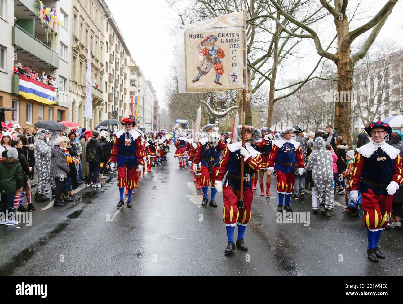 Mainz, Germany. 24th February 2020. Members of the Carneval Club Weisenau Burggrafengarde march in the the Mainz Rose Monday parade. Around half a million people lined the streets of Mainz for the traditional Rose Monday Carnival Parade. The 9 km long parade with over 9,000 participants is one of the three large Rose Monday Parades in Germany. Stock Photo