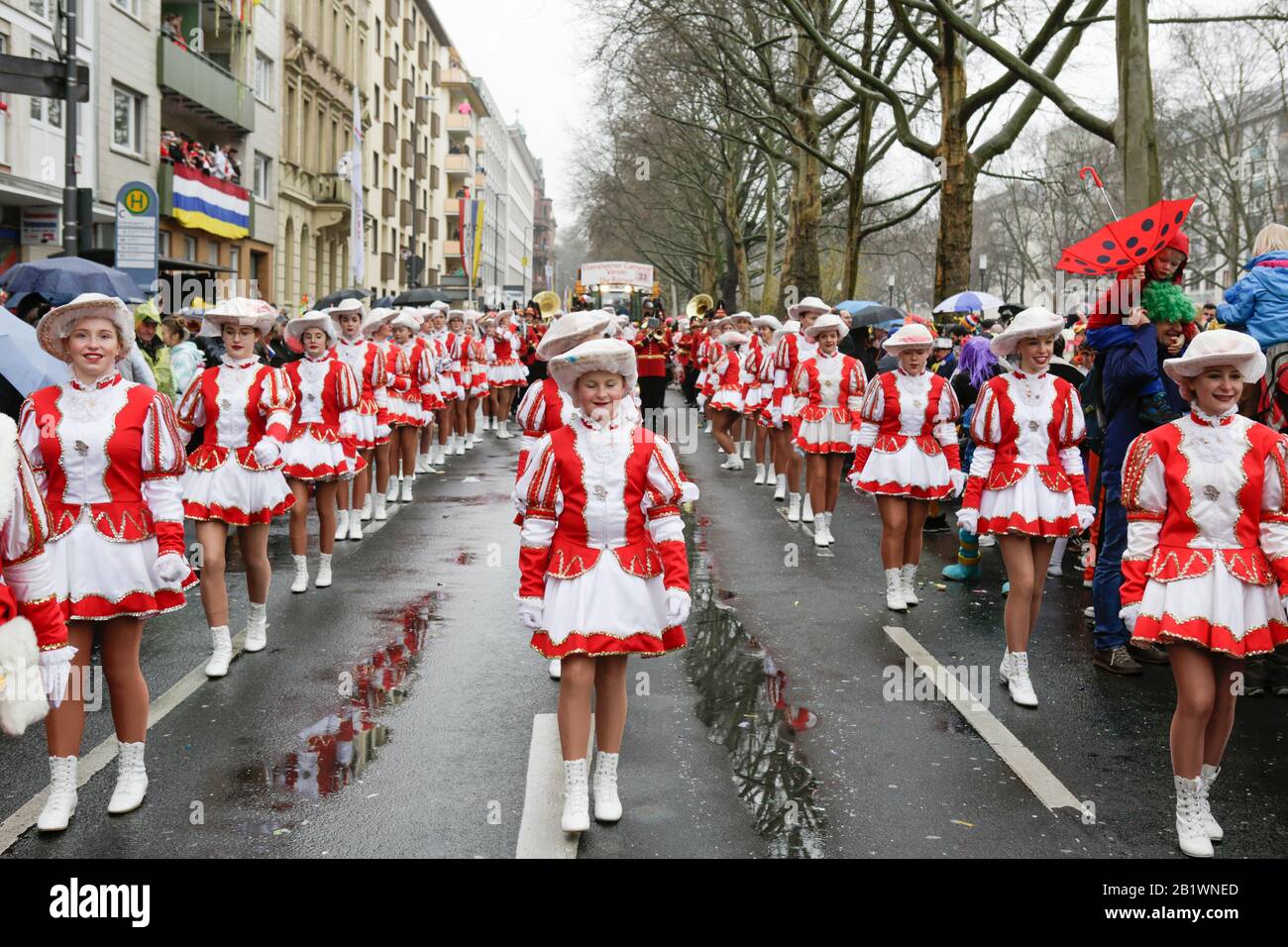 Mainz, Germany. 24th February 2020. Majorettes of the Ebersheimer Carneval-Verein Die Roemer (The Romans) march in the the Mainz Rose Monday parade. Around half a million people lined the streets of Mainz for the traditional Rose Monday Carnival Parade. The 9 km long parade with over 9,000 participants is one of the three large Rose Monday Parades in Germany. Stock Photo