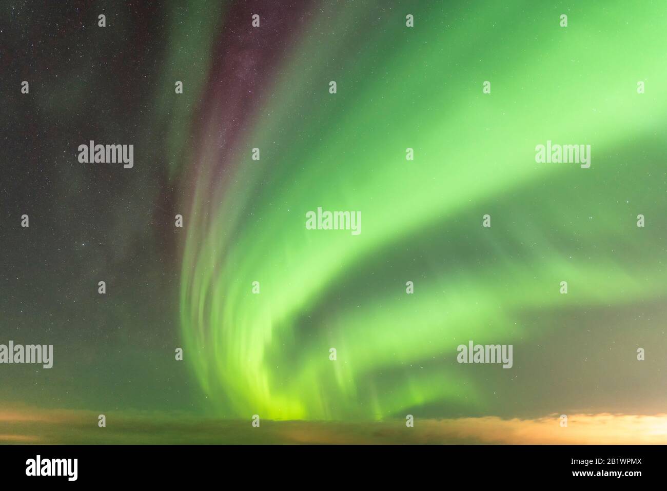 Ny ankomst reparatøren Portico View of Strong Northern Lights and atmospheric phenomenon 'STEVE' meets  Milky Way. Steve appears as a purple and green light ribbon at height of  450 k Stock Photo - Alamy